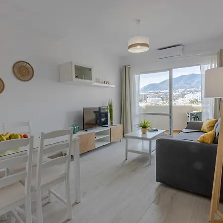 Hermoso En Benalbeach Con Vistas Al Mar Апартаменты Бенальмадена