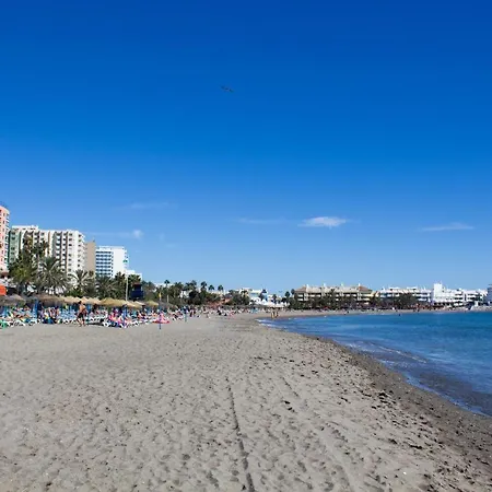 Hermoso En Benalbeach Con Vistas Al Mar Бенальмадена
