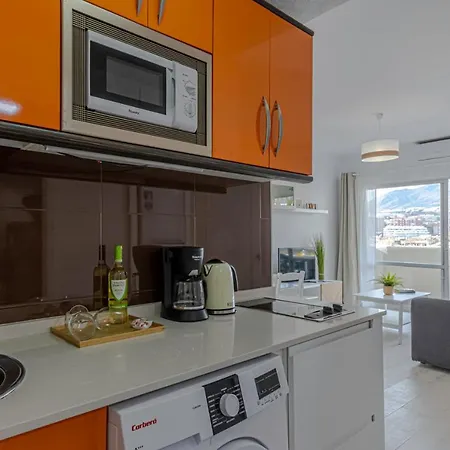 Hermoso En Benalbeach Con Vistas Al Mar Апартаменты *