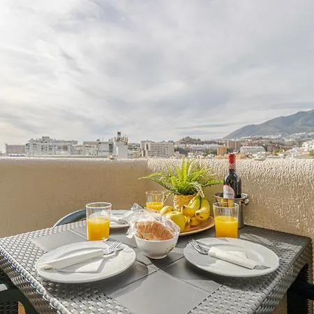 Апартаменты Hermoso En Benalbeach Con Vistas Al Mar *